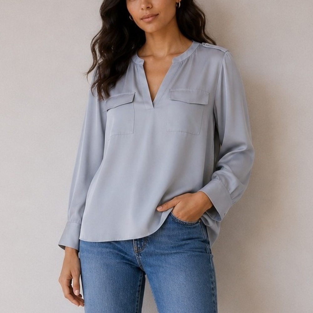 Joie Light Gray 100% Silk V-Neck Utility Blouse Epaulettes Business Luxe| Size M